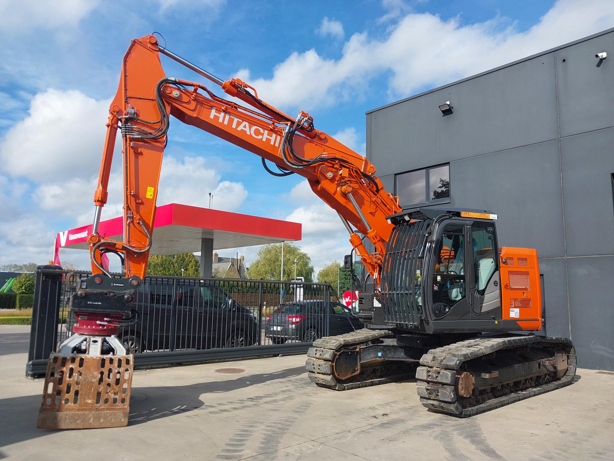 HITACHI ZX225USLC-6 